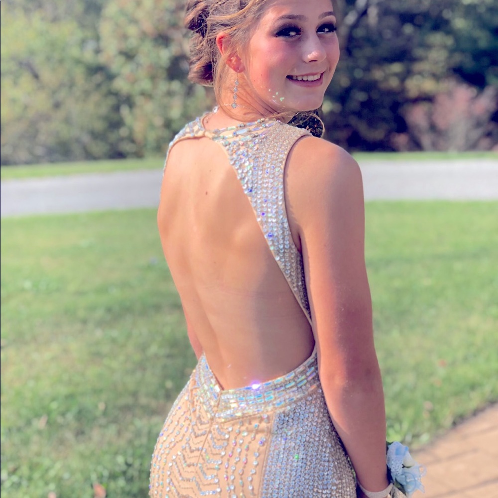 Rachel Allan size 2 champagne/nude cocktail homecoming dress